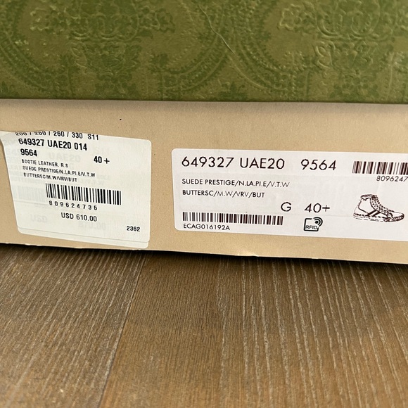 100% authentic Gucci Tennis 1977 high-top sneakers in beige suede. Size 40+. - Picture 9 of 10